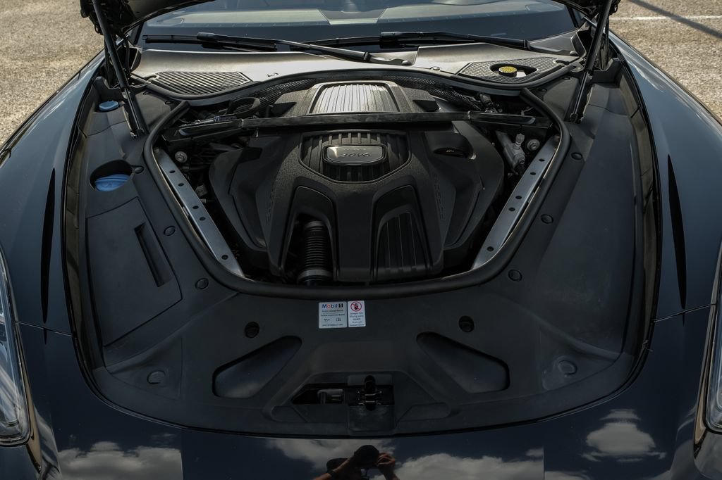 Used 2019 Porsche Panamera 4 AWD/4WD image 57
