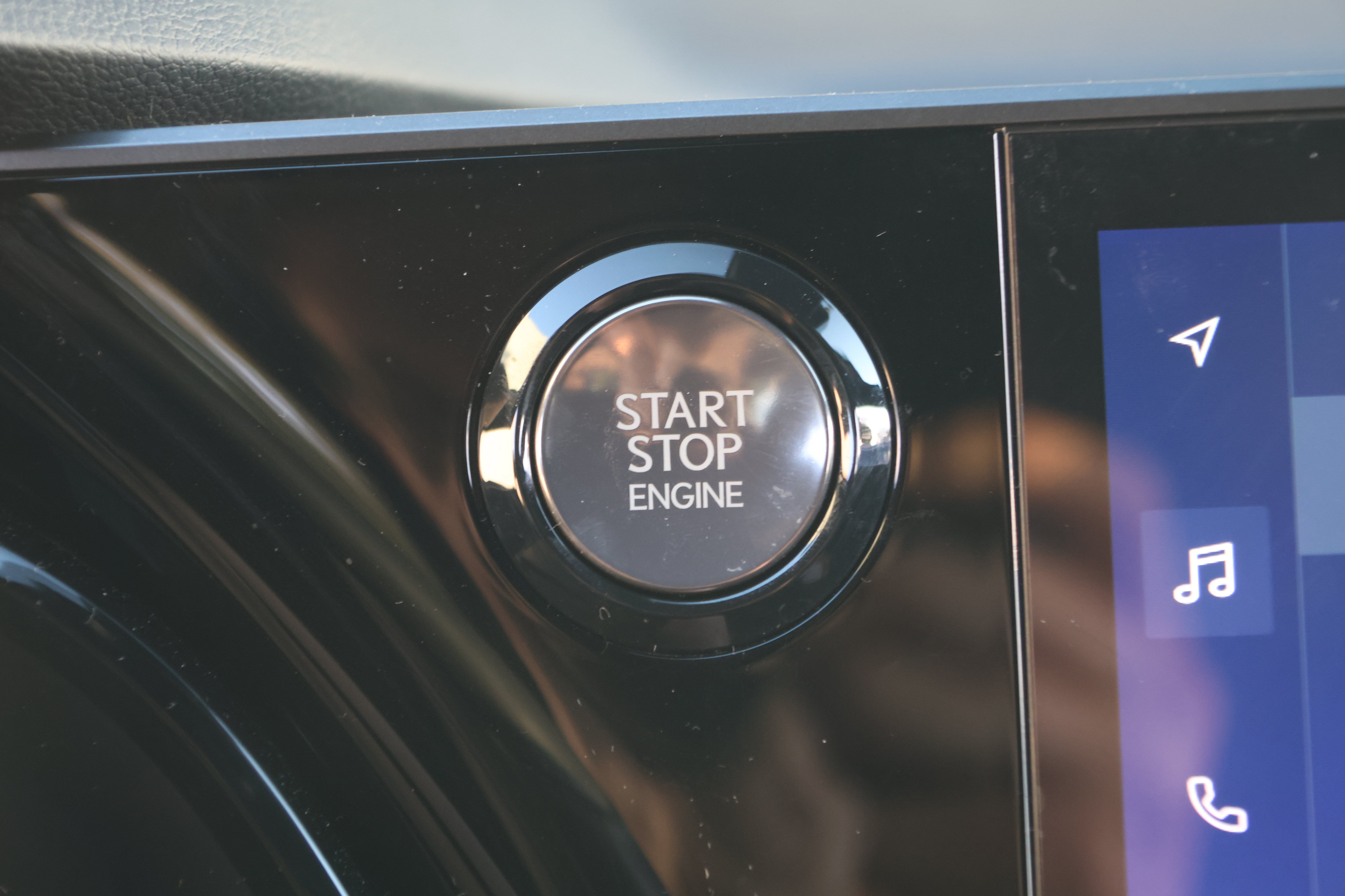 Certified 2025 Lexus RX 350 FWD image 18