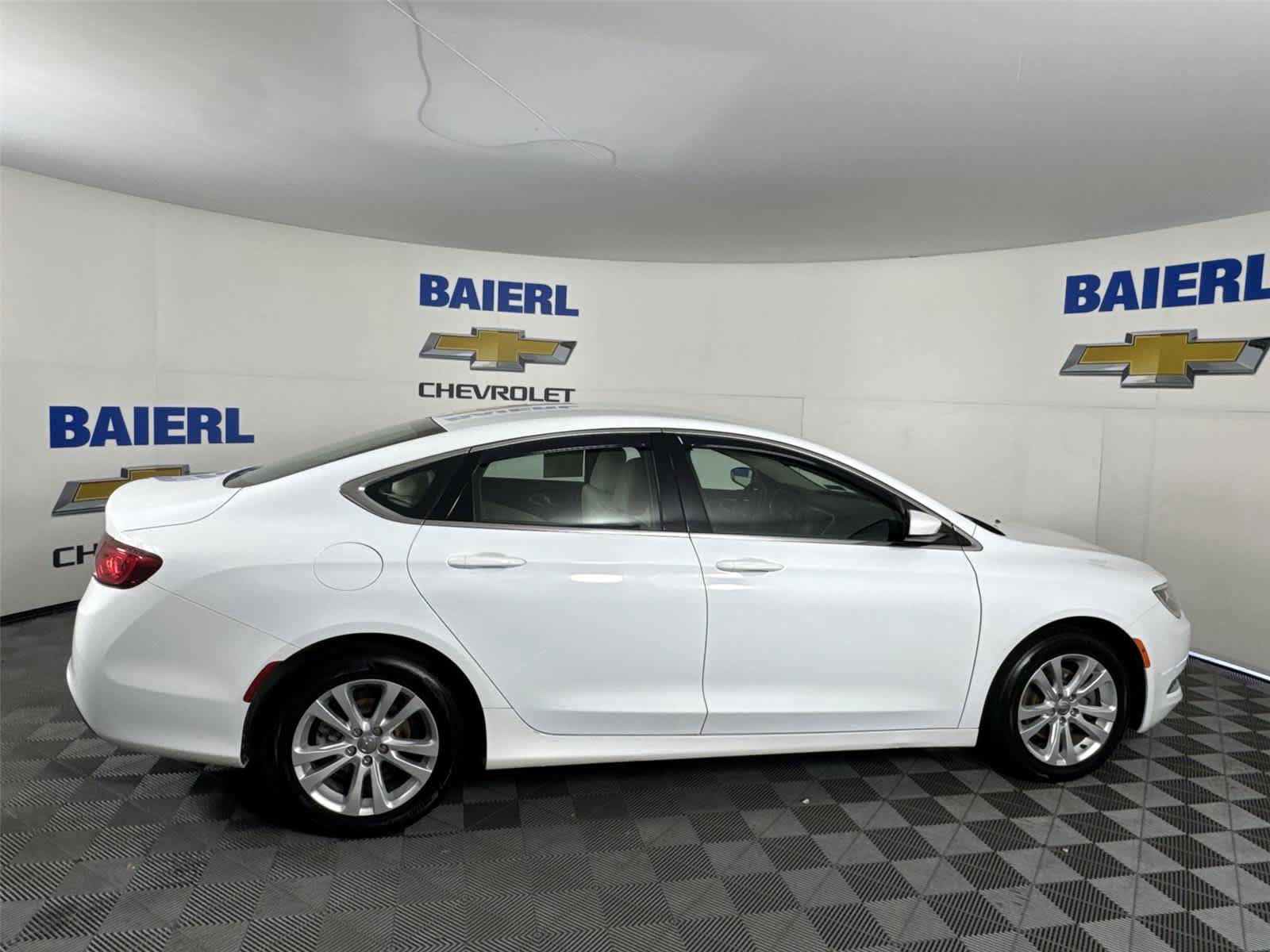 Used 2016 Chrysler 200 Limited FWD image 6