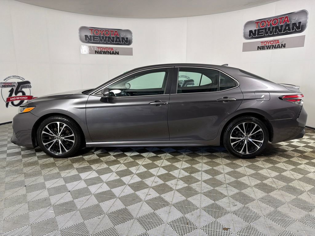 Used 2019 Toyota Camry SE image 6