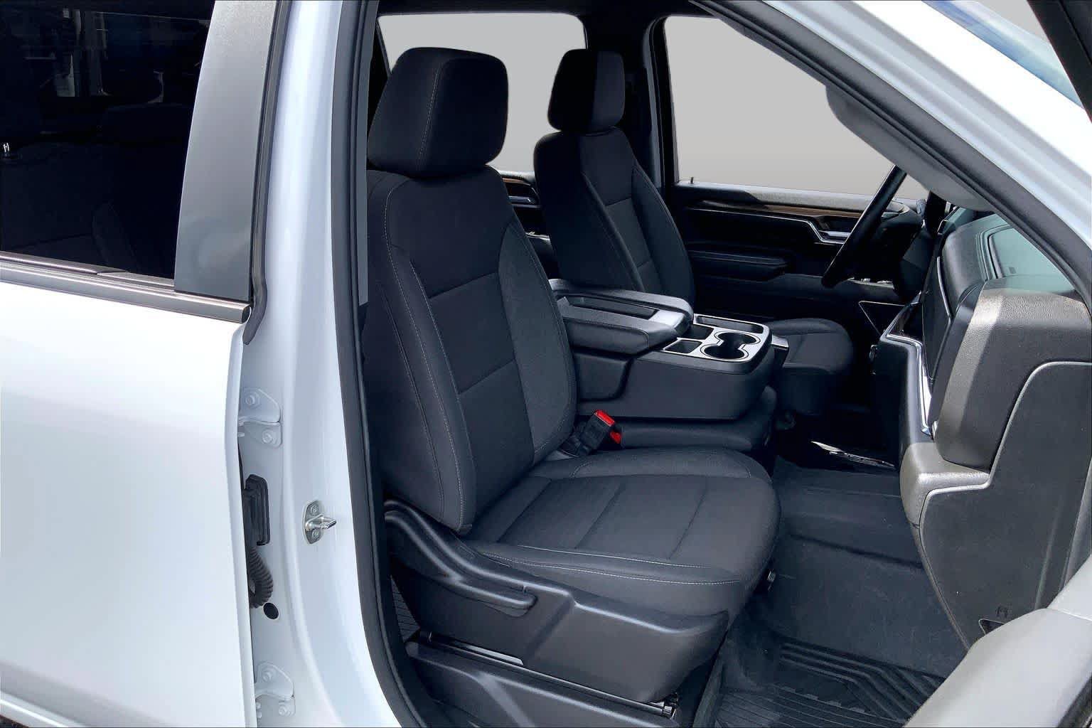 Used 2024 Chevrolet Silverado 2500 LT w/ Texas Edition AWD/4WD image 9