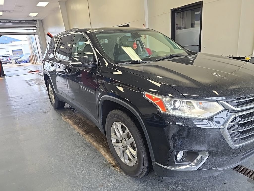 Used 2018 Chevrolet Traverse LT FWD image 1
