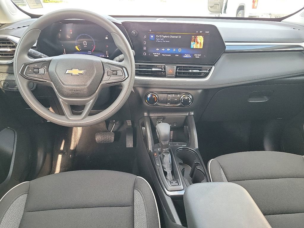 Used 2025 Chevrolet TrailBlazer LS w/ LS Convenience Package image 10