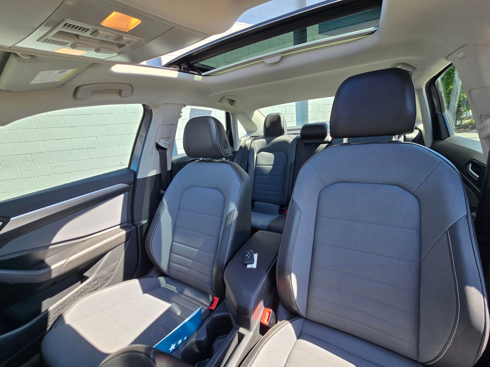 Used 2025 Volkswagen Jetta SE image 25