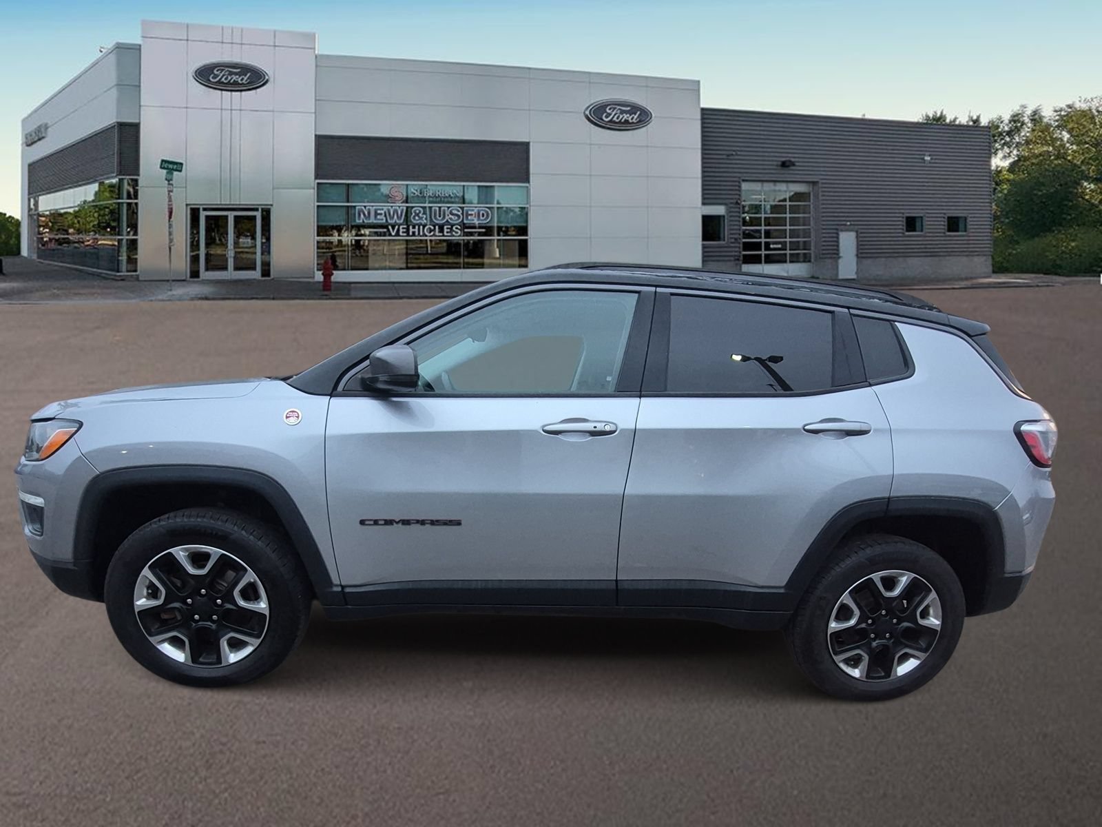 Used 2018 Jeep Compass Latitude w/ Popular Equipment Group AWD/4WD image 6