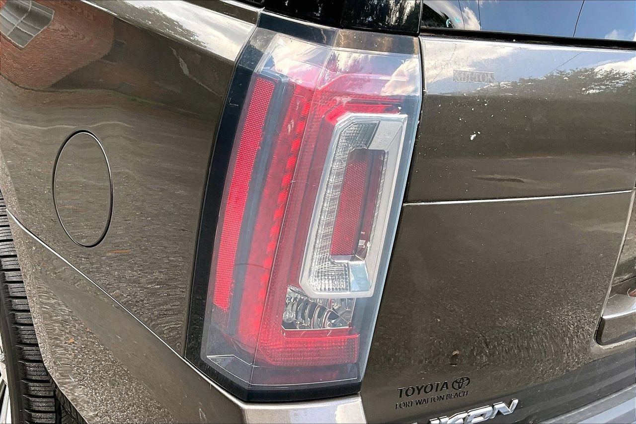 Used 2020 GMC Yukon Denali RWD image 33