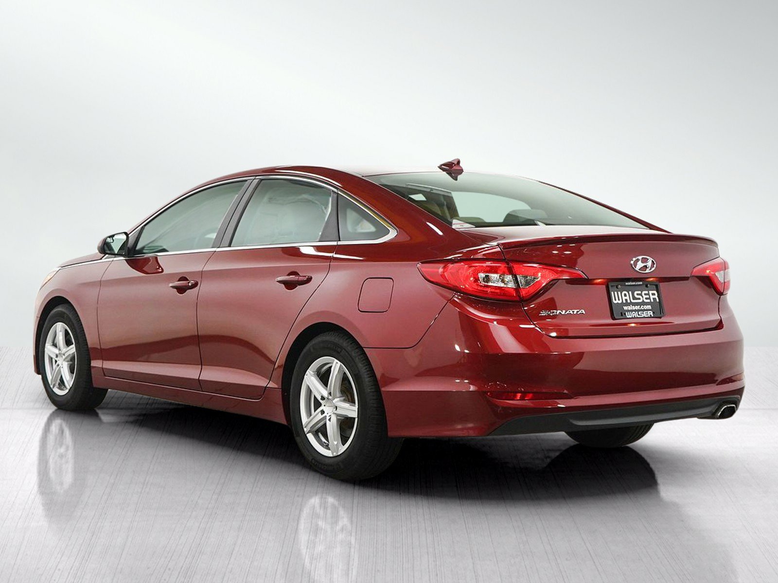Used 2016 Hyundai Sonata SE FWD image 3