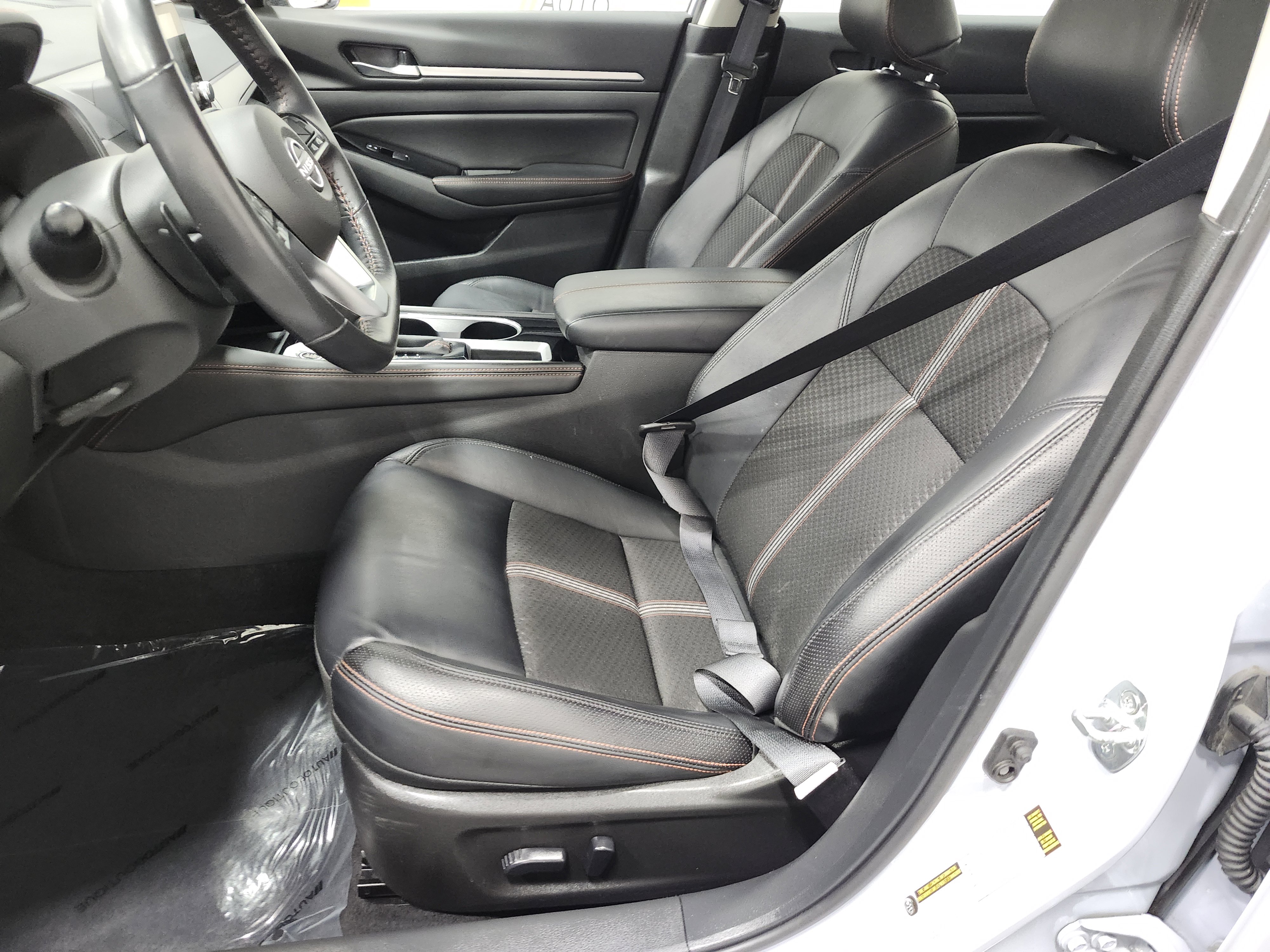 Used 2024 Nissan Altima 2.5 SR image 17