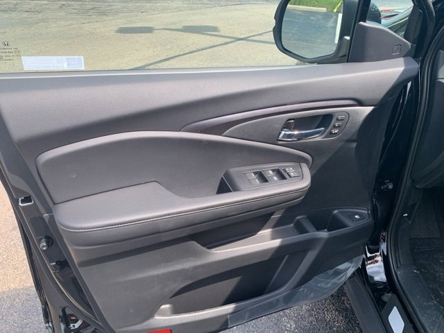 Certified 2025 Honda Ridgeline RTL image 12