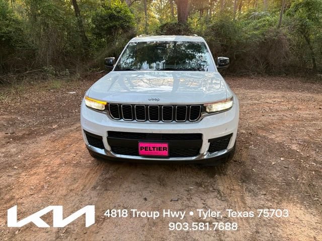 Used 2021 Jeep Grand Cherokee L Laredo w/ Luxury Tech Group I RWD image 2