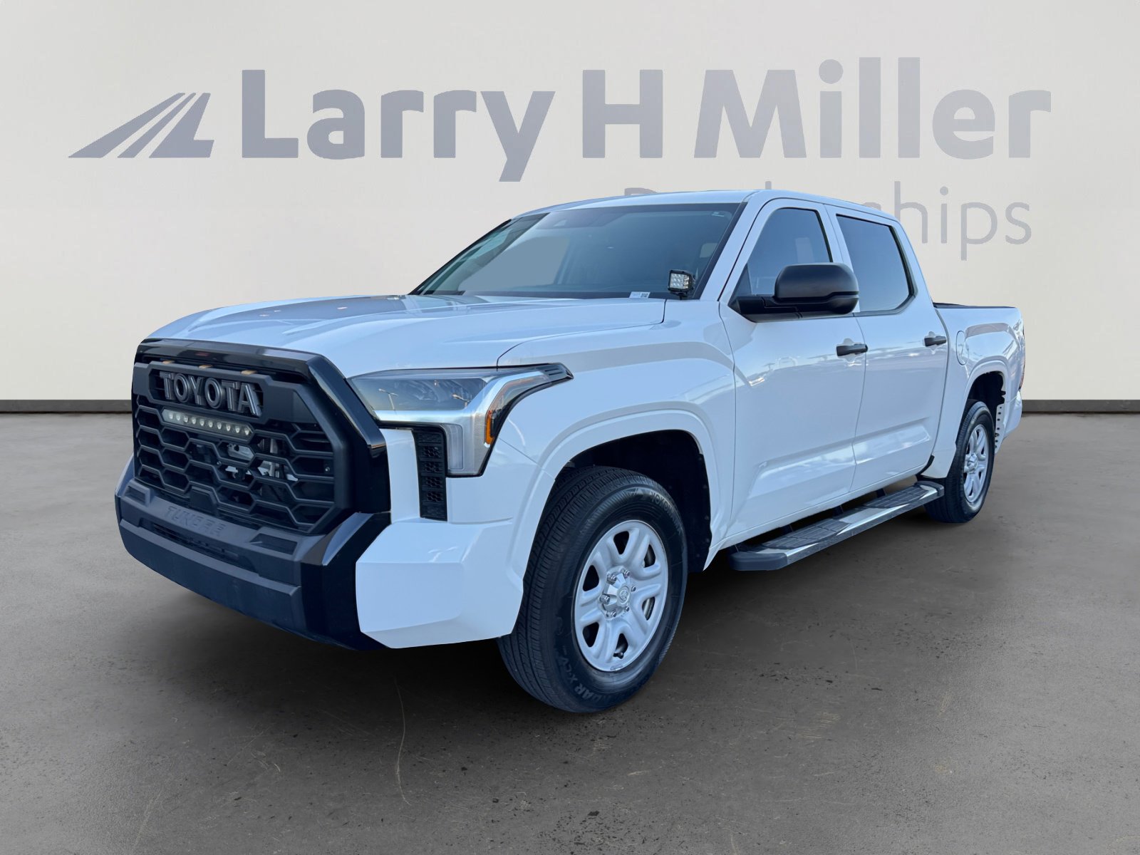 Used 2023 Toyota Tundra SR RWD image 1