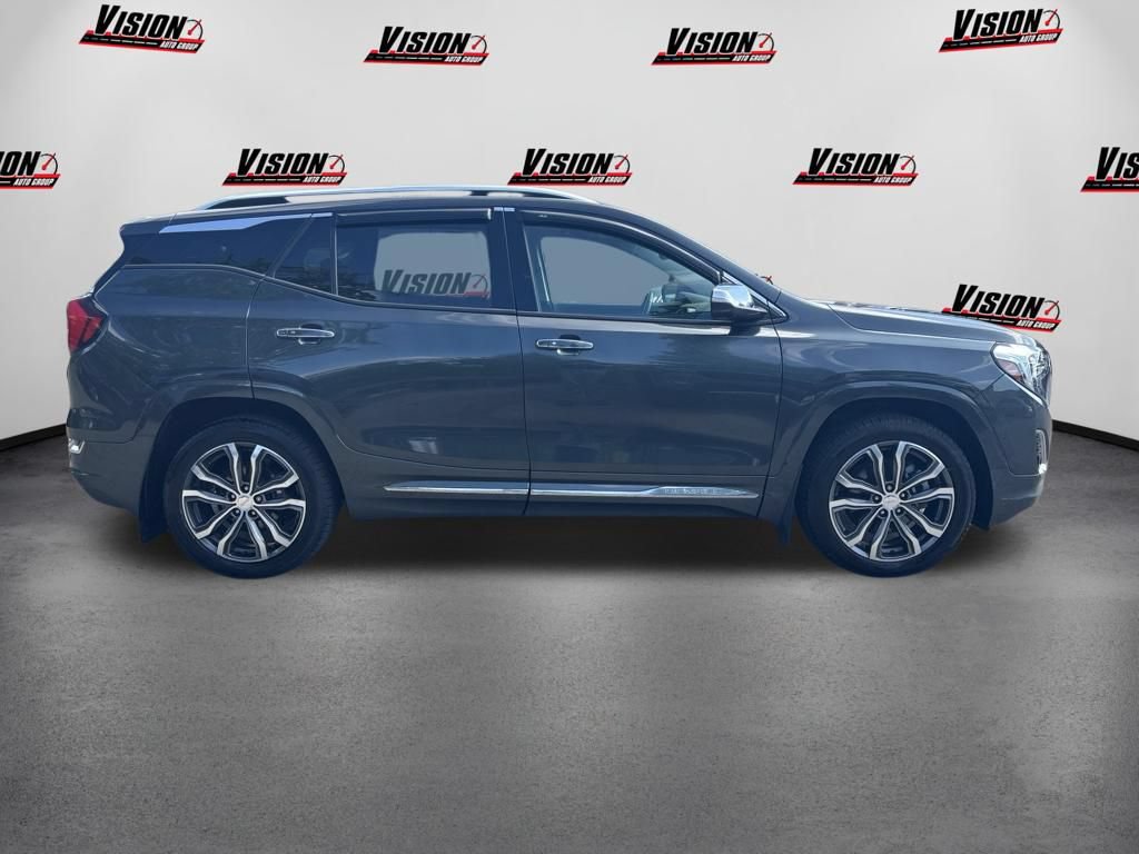 Used 2020 GMC Terrain Denali w/ Denali Premium Package AWD/4WD image 4