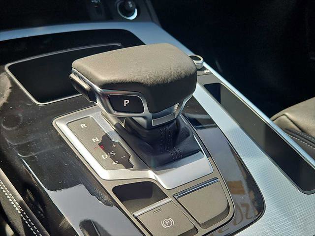 Certified 2025 Audi Q5 2.0T Premium Plus w/ Premium Plus Package AWD/4WD image 32
