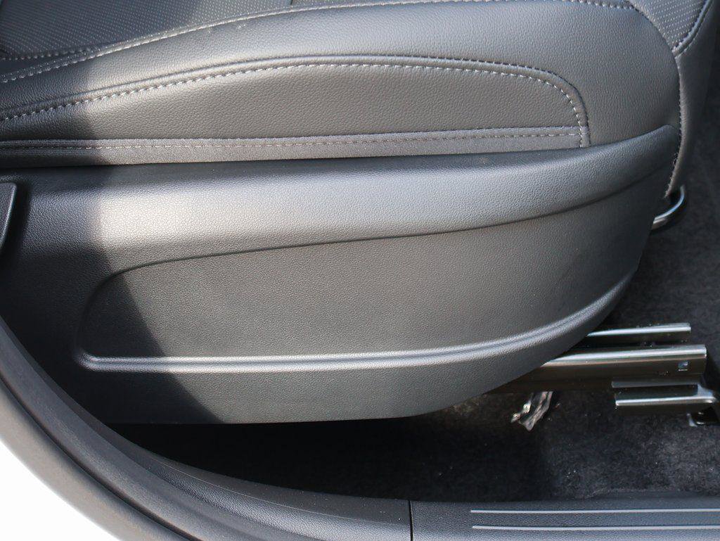 New 2026 Hyundai Santa Cruz SEL FWD image 11