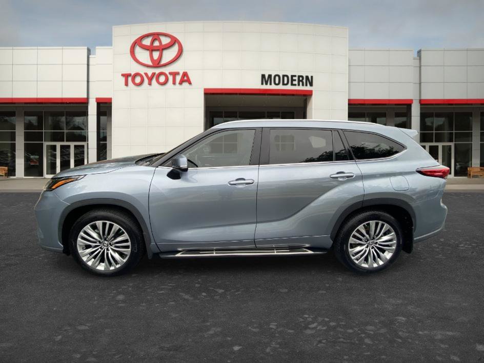 Certified 2021 Toyota Highlander Platinum AWD/4WD image 8