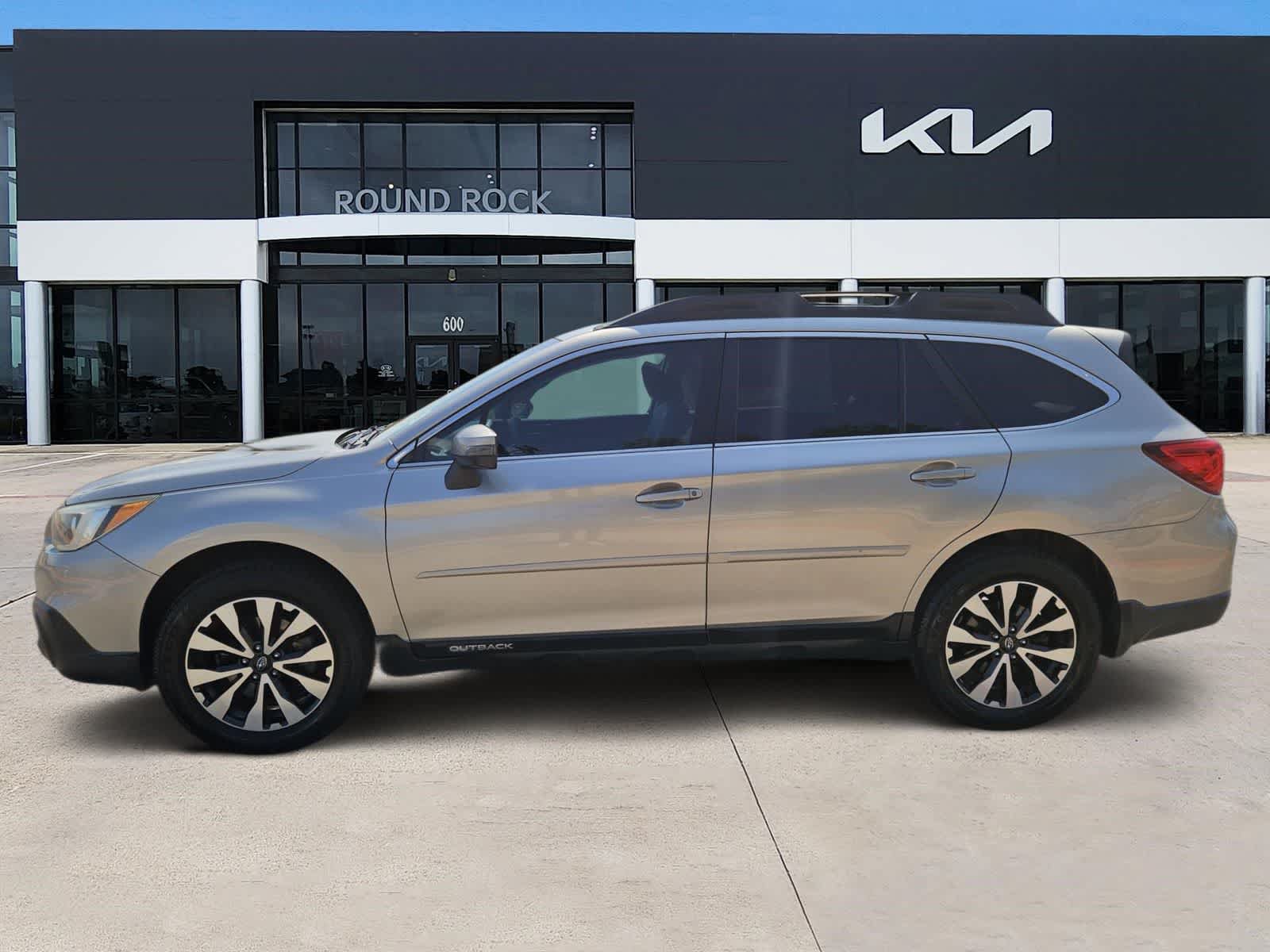 Used 2015 Subaru Outback 2.5i Limited AWD/4WD image 4