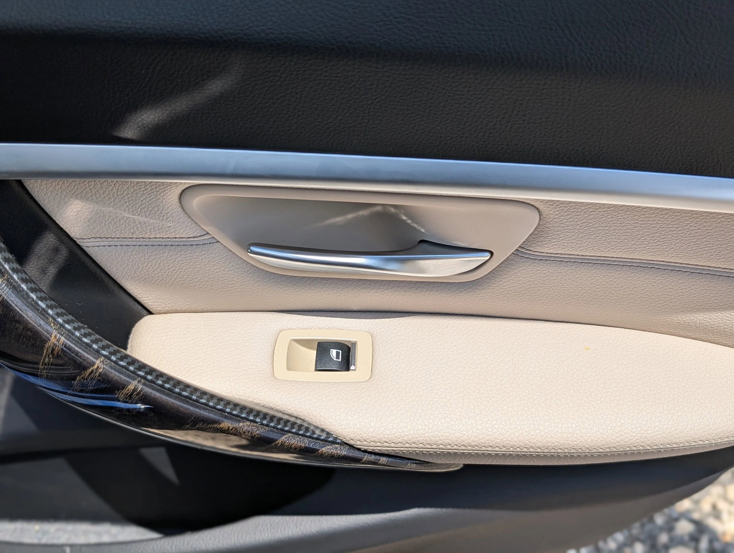 Used 2017 BMW 330i Sedan image 12