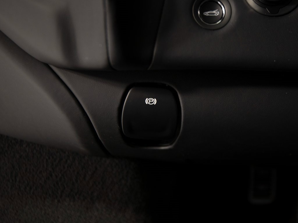 Used 2020 McLaren GT image 20