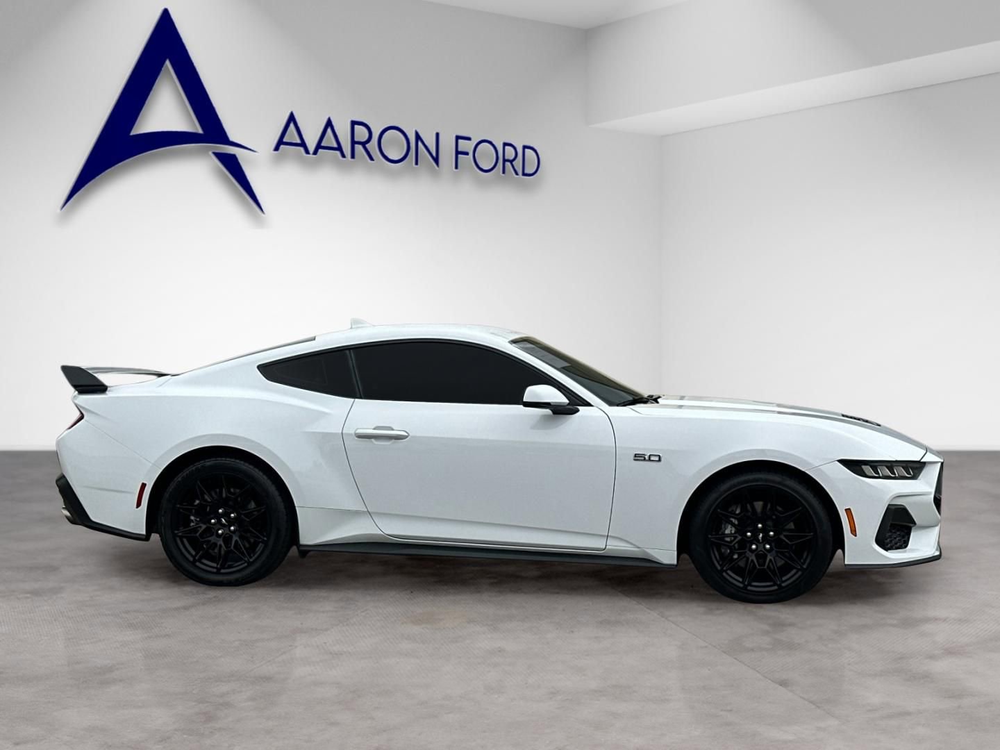 Used 2024 Ford Mustang GT Premium image 6
