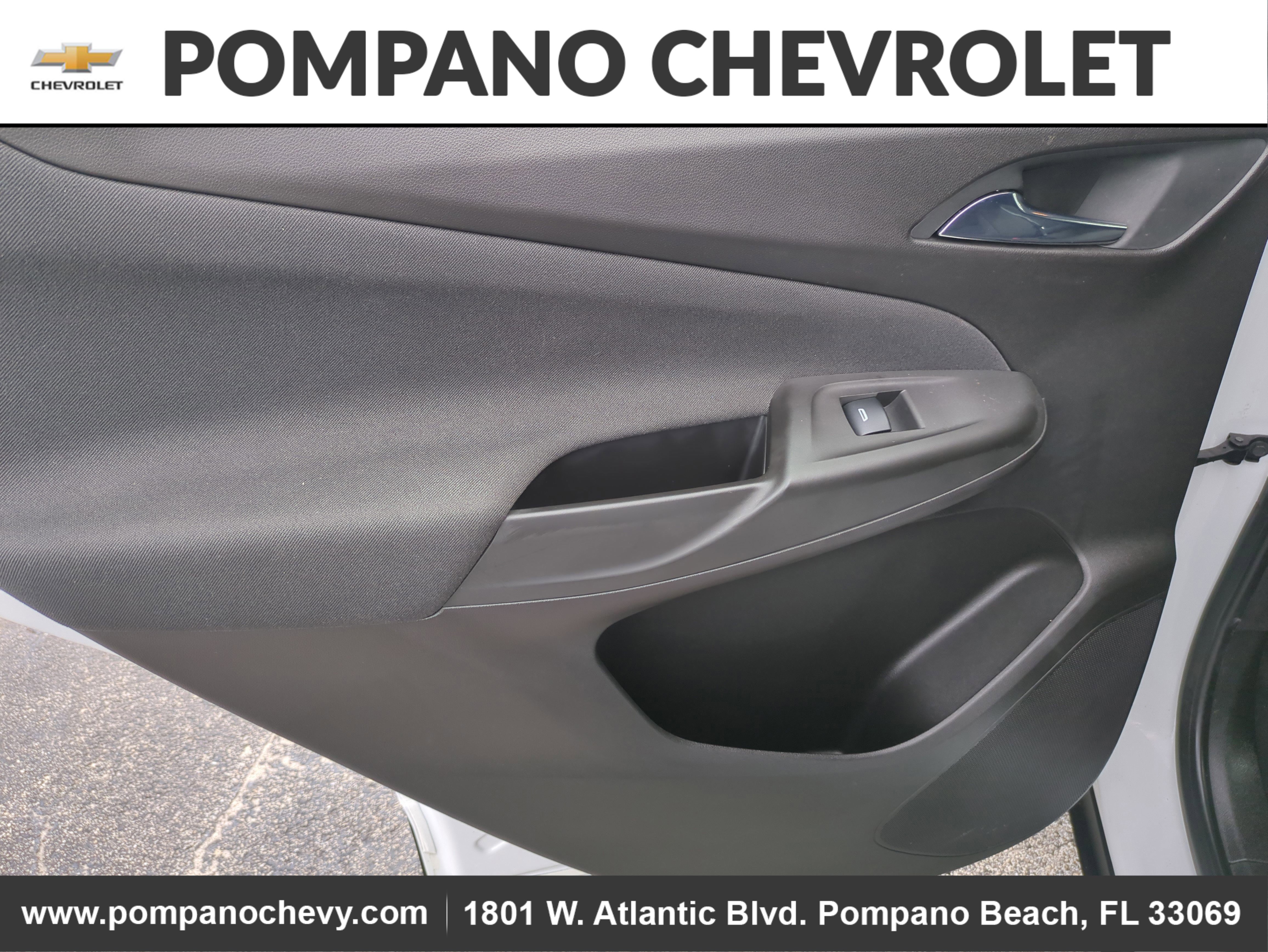 Used 2022 Chevrolet Bolt EUV LT w/ Driver Confidence Package image 17