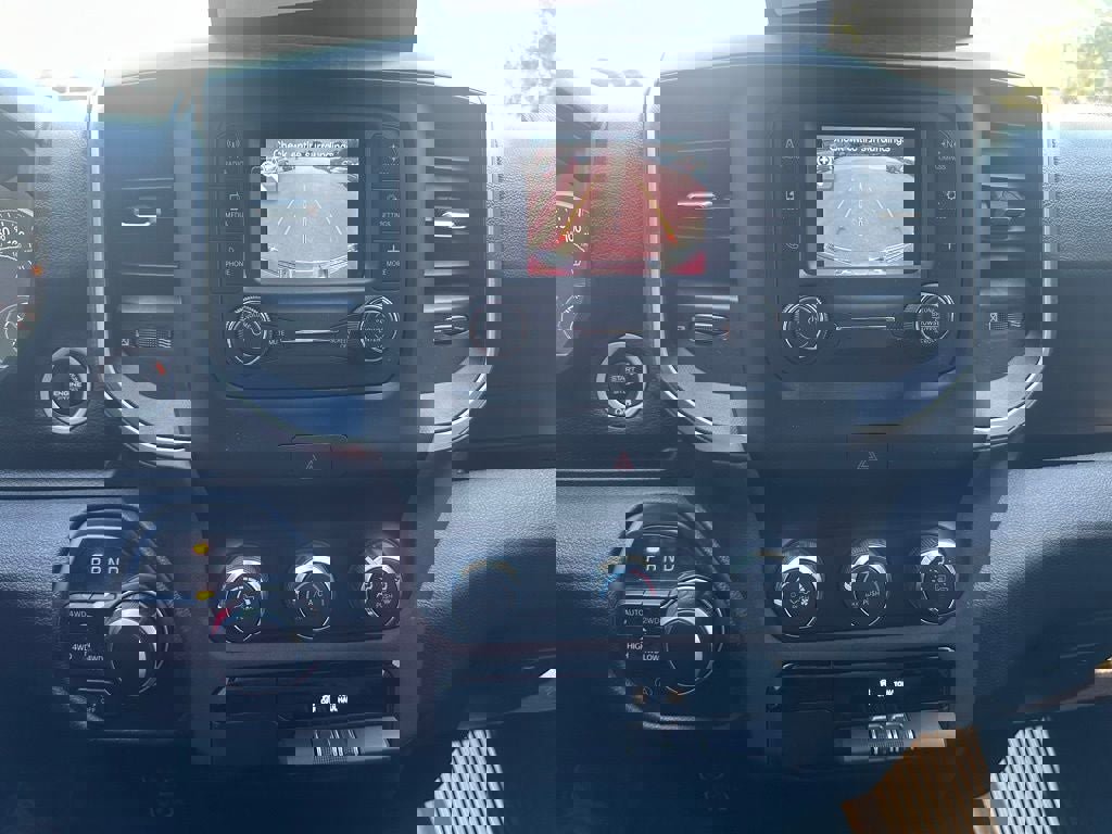 Used 2021 RAM 1500 Big Horn image 15