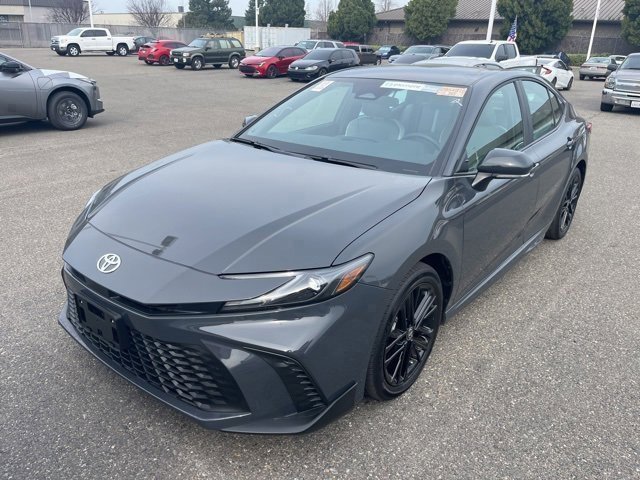 Used 2025 Toyota Camry XLE