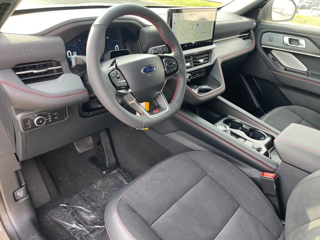 New 2026 Ford Explorer ST w/ Sun And Sound Package image 6