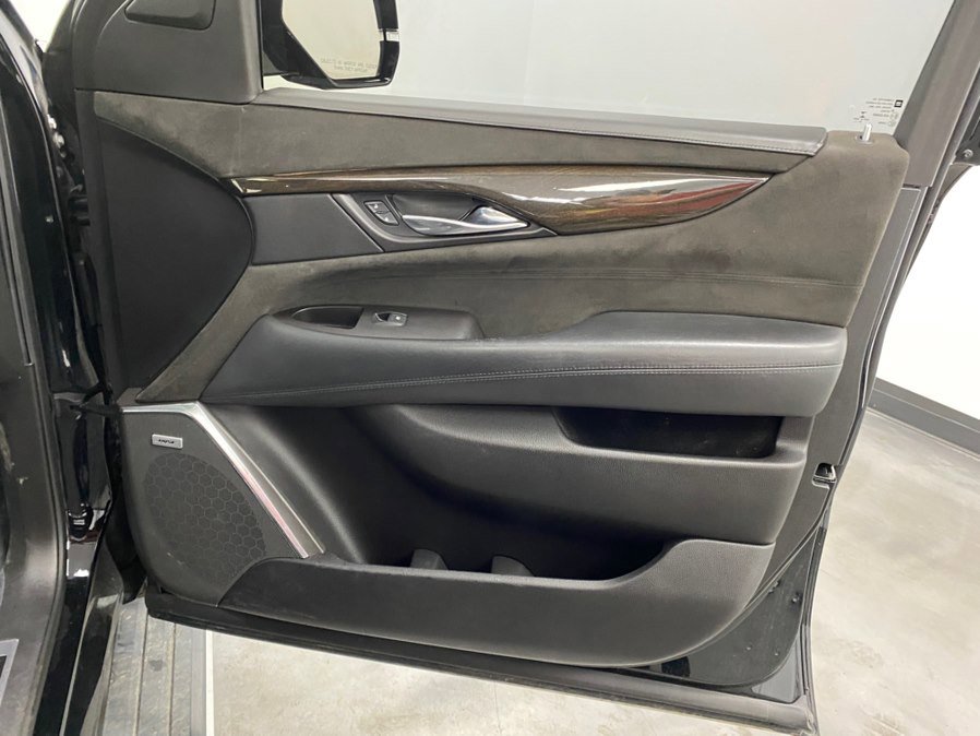 Used 2017 Cadillac Escalade Platinum AWD/4WD image 45