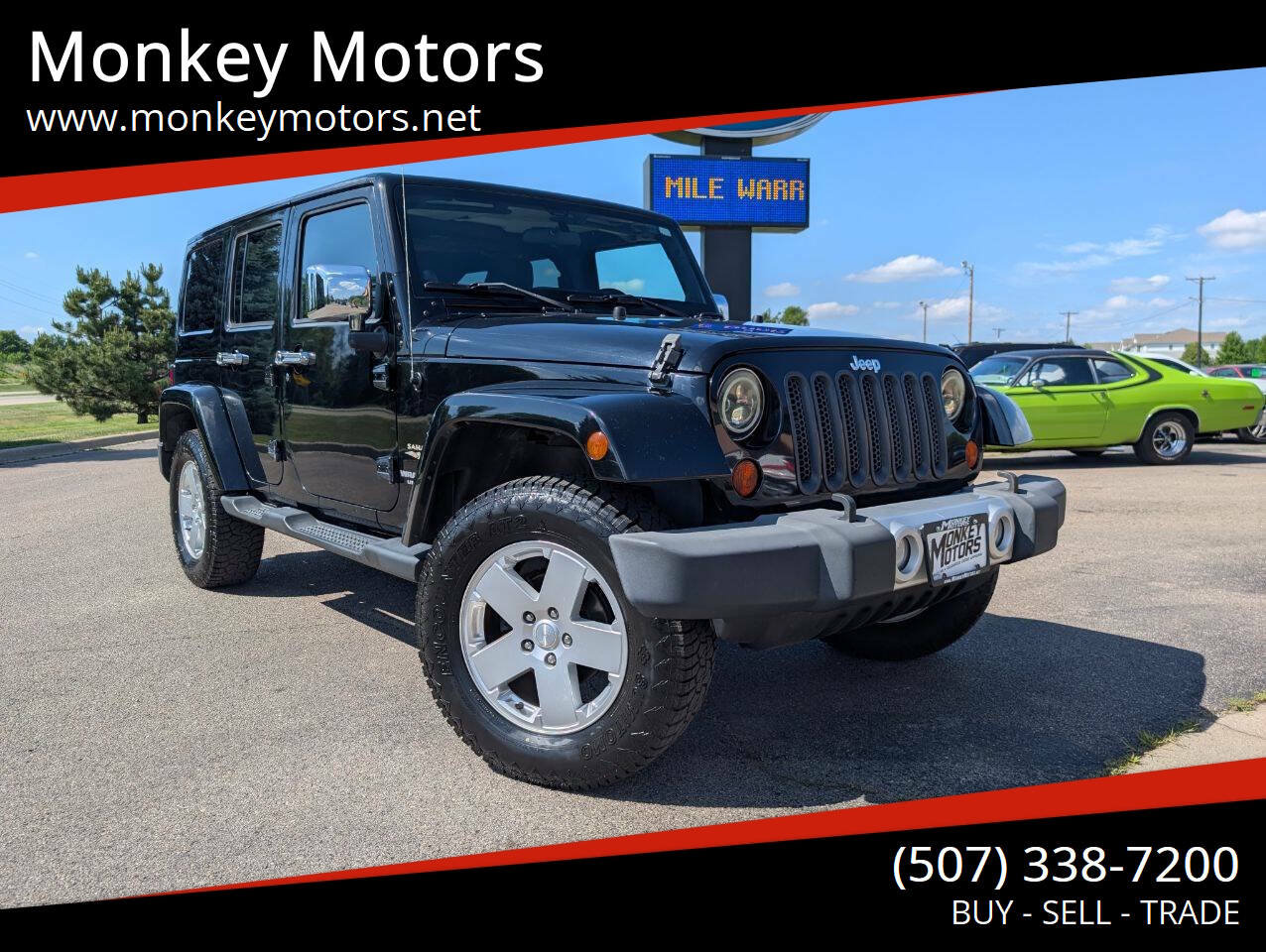 Used 2012 Jeep Wrangler Unlimited Sahara w/ Connectivity Group AWD/4WD image 1