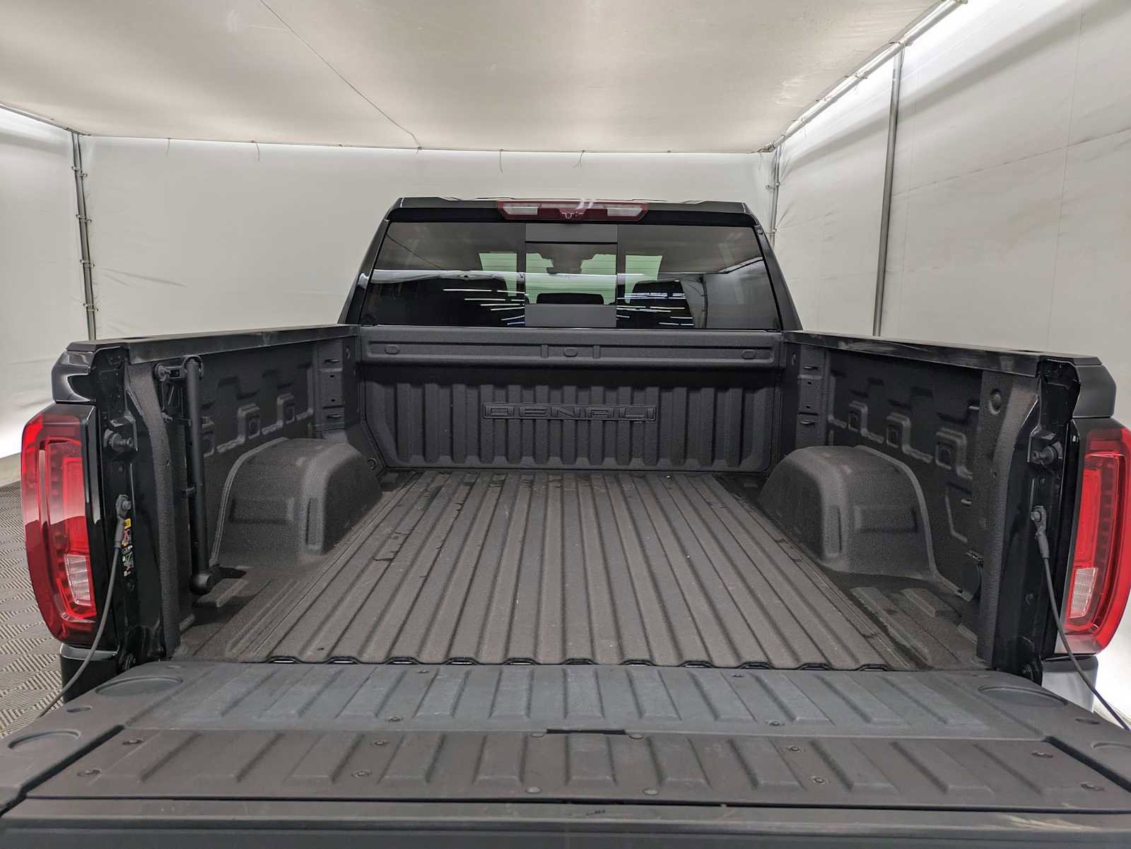 Used 2024 GMC Sierra 1500 Denali w/ Denali Reserve Package image 33