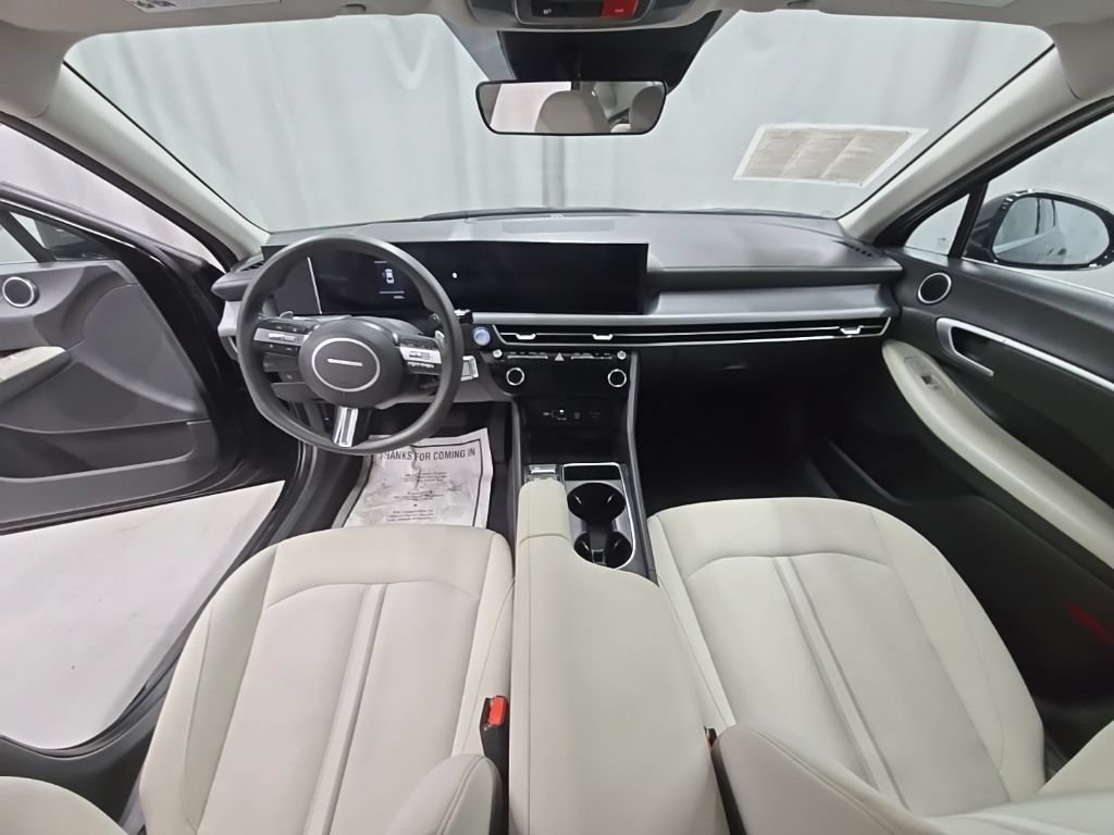 Used 2025 Hyundai Sonata SEL FWD image 29