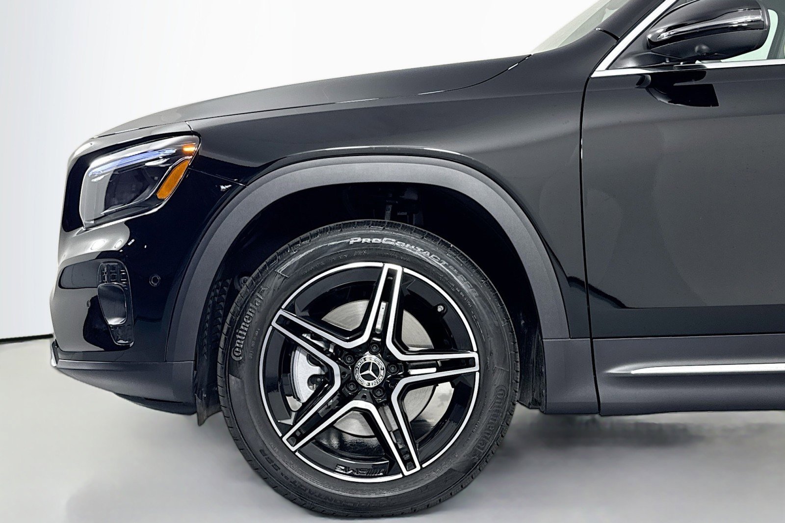 New 2026 Mercedes-Benz GLB 250 4MATIC image 9