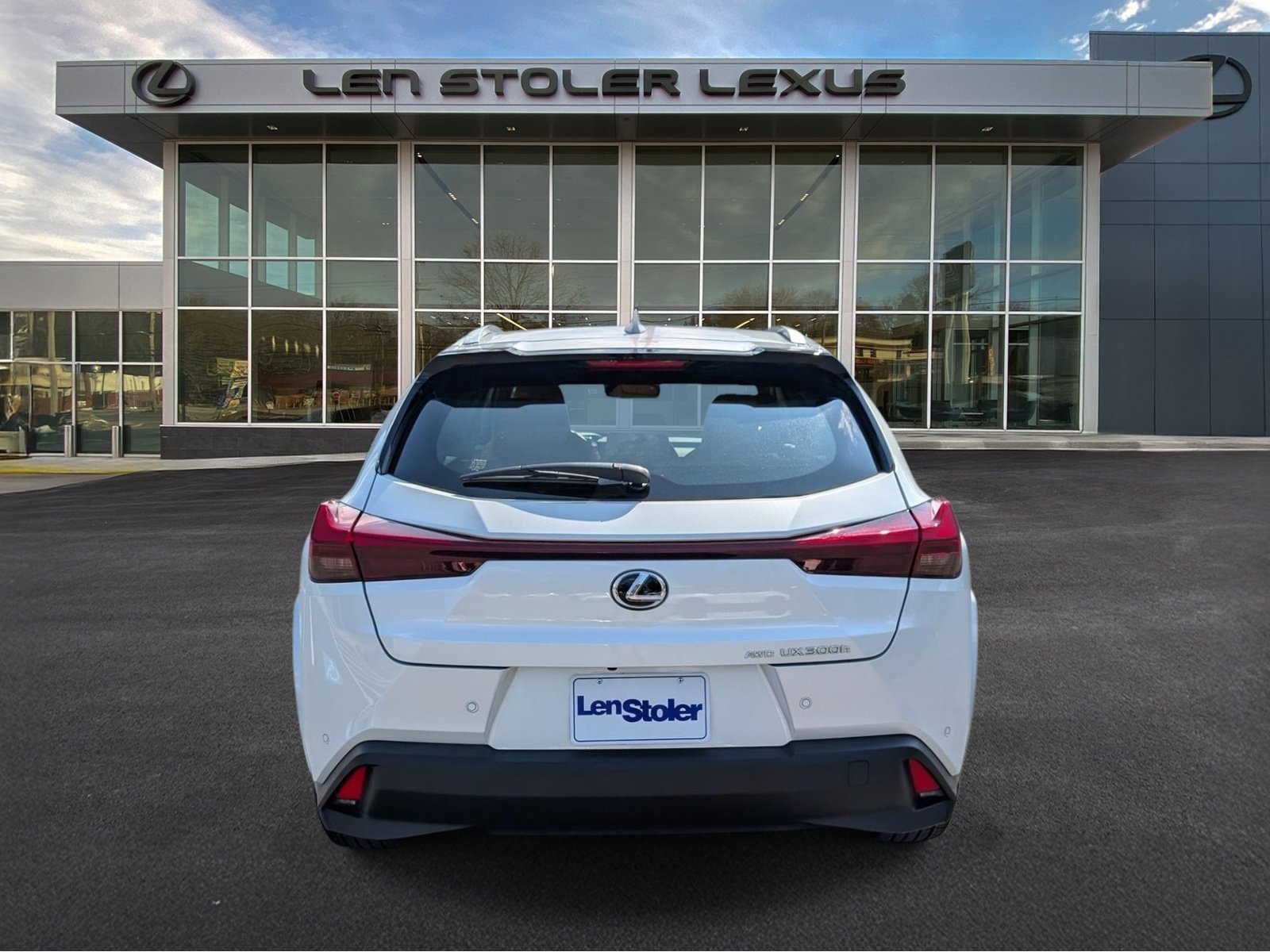 Certified 2025 Lexus UX 300h AWD w/ Accessory Package (Z1) image 4
