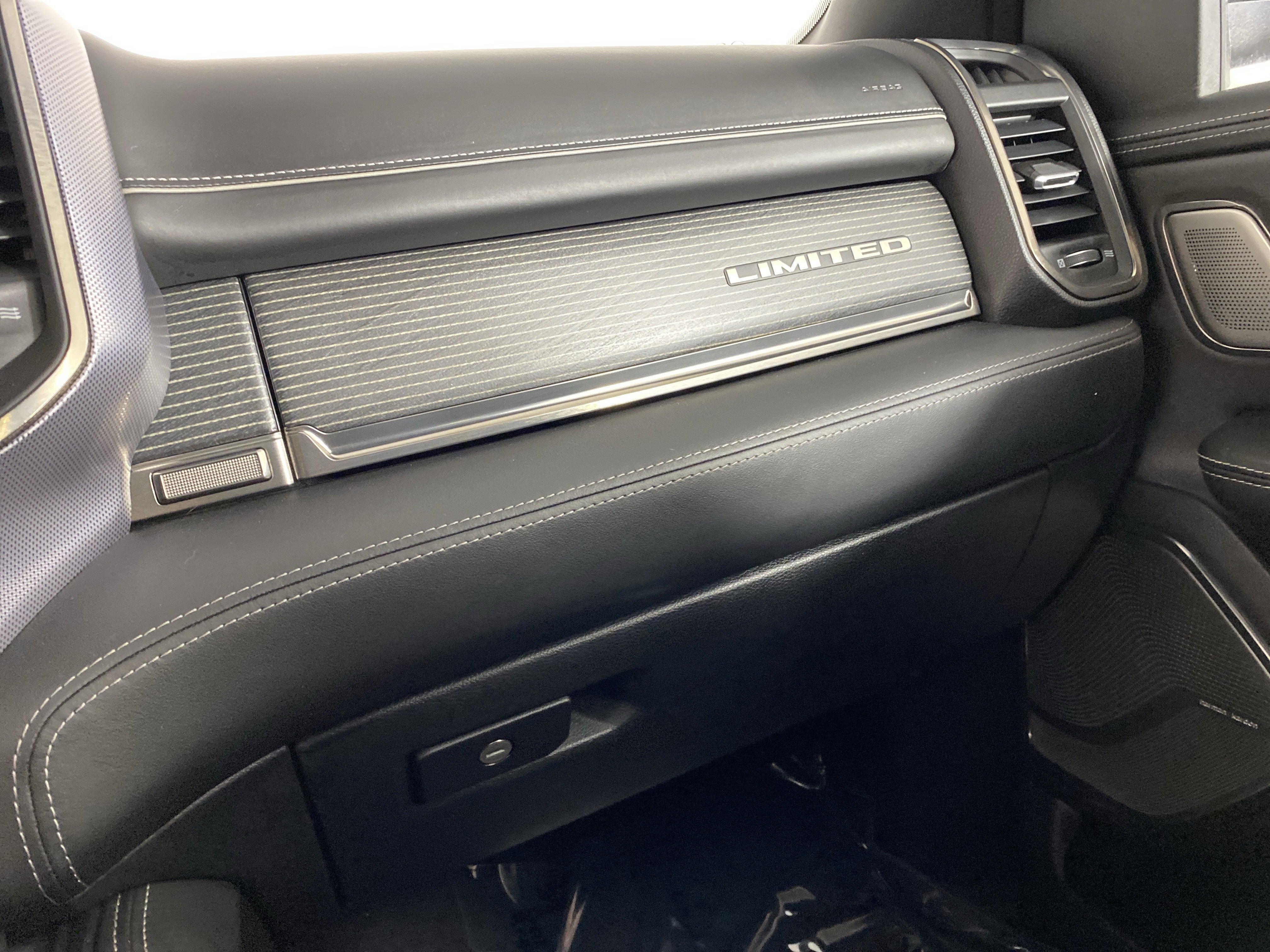 Used 2021 RAM 1500 Limited w/ Night Edition image 33