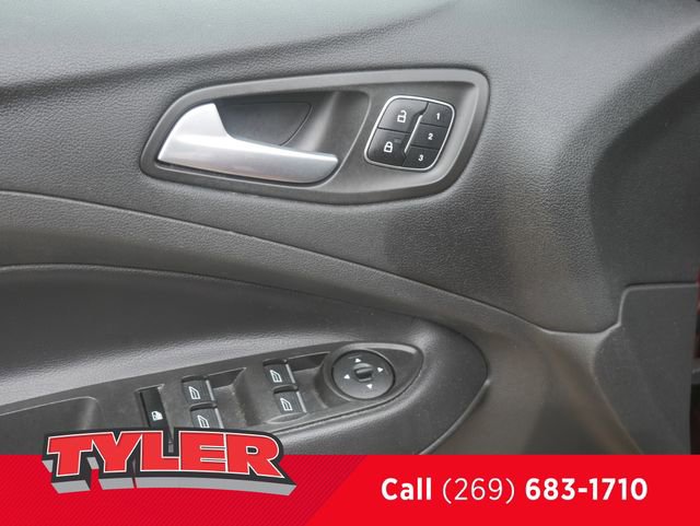 Used 2017 Ford Escape Titanium AWD/4WD image 21