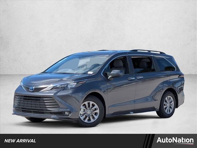 New 2025 Toyota Sienna XLE