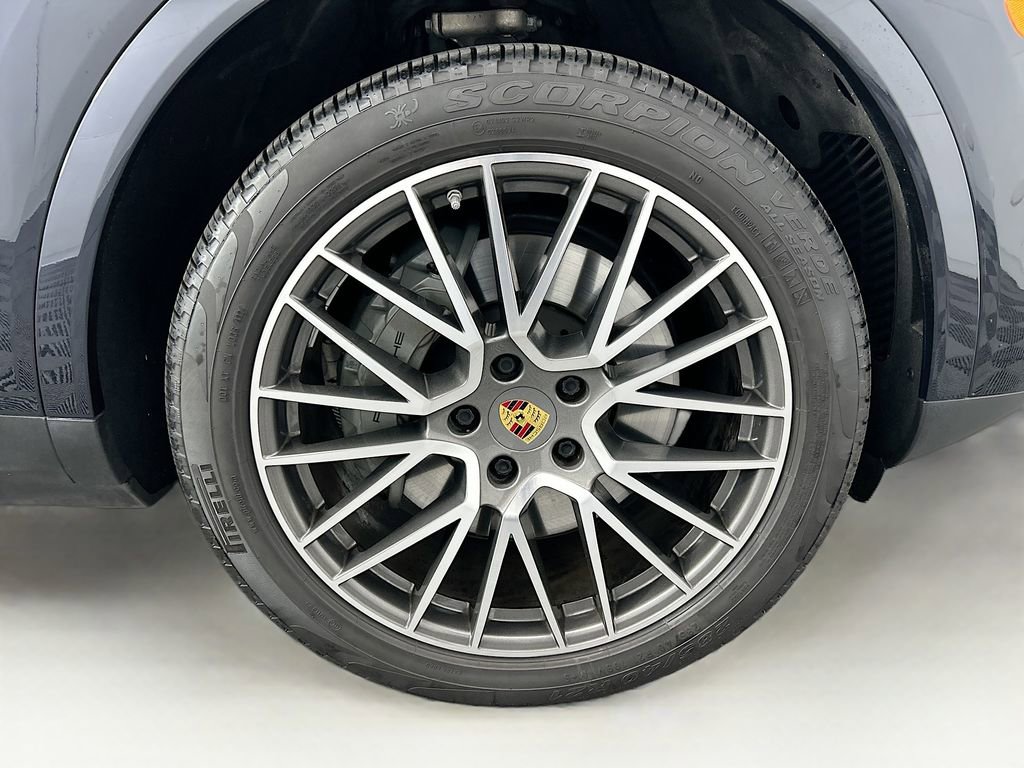 Used 2022 Porsche Cayenne S image 31