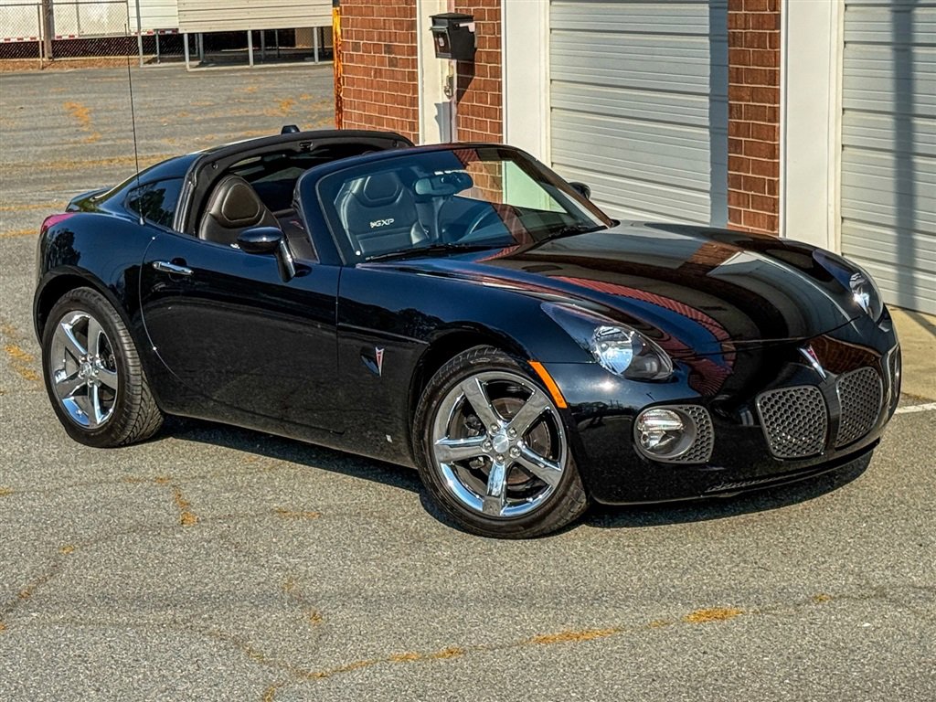 Used 2009 Pontiac Solstice GXP w/ Premium Package image 32