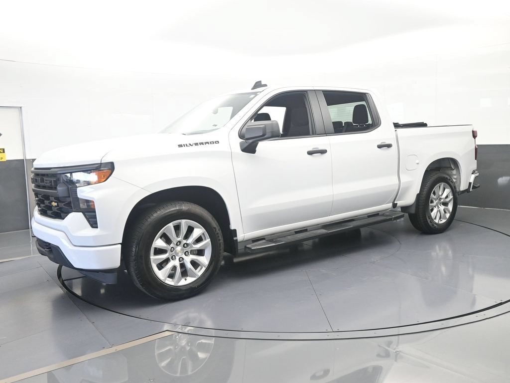 Used 2024 Chevrolet Silverado 1500 Custom RWD image 2