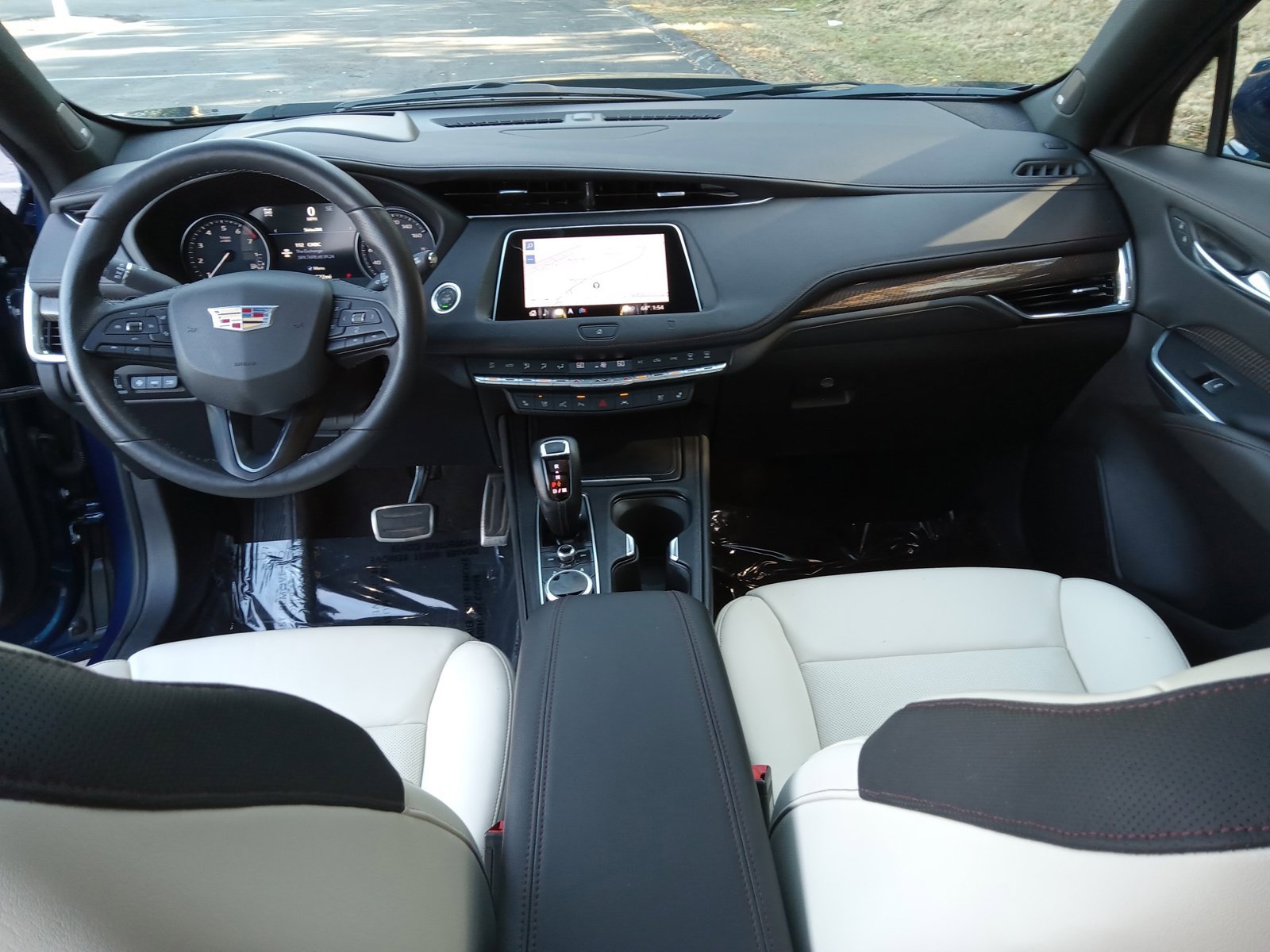Used 2019 Cadillac XT4 Sport AWD/4WD image 16