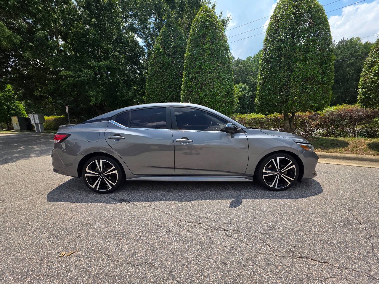 Used 2021 Nissan Sentra SR w/ SR Premium Package FWD image 6