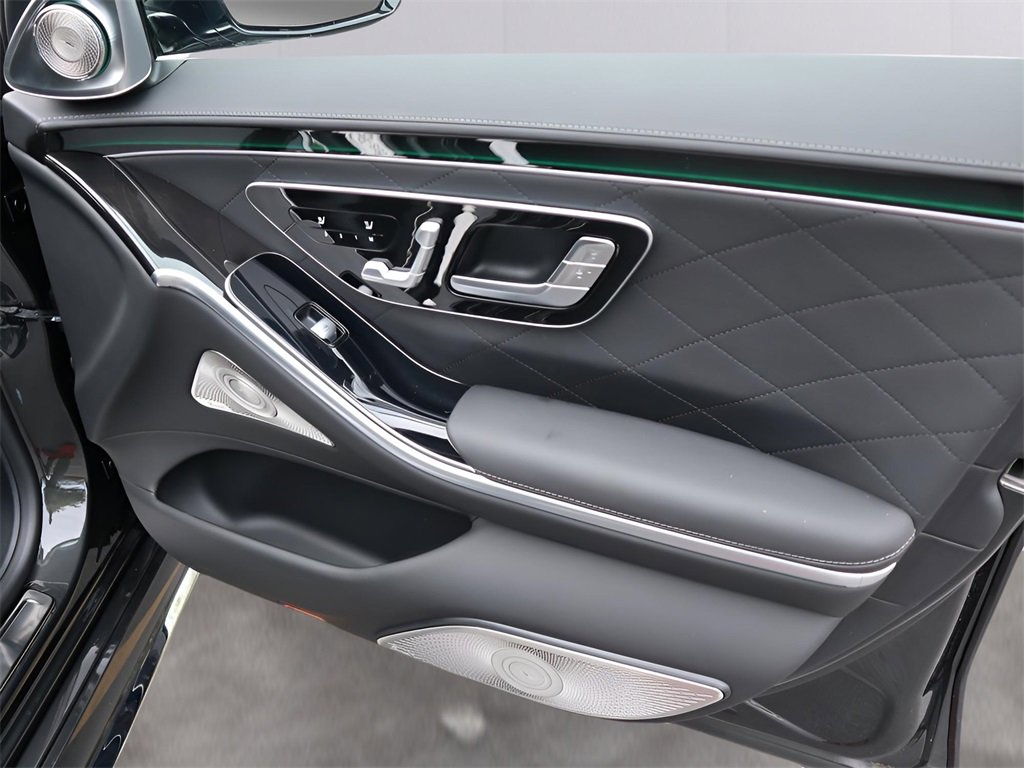 New 2026 Mercedes-Benz S 580 4MATIC Sedan image 8