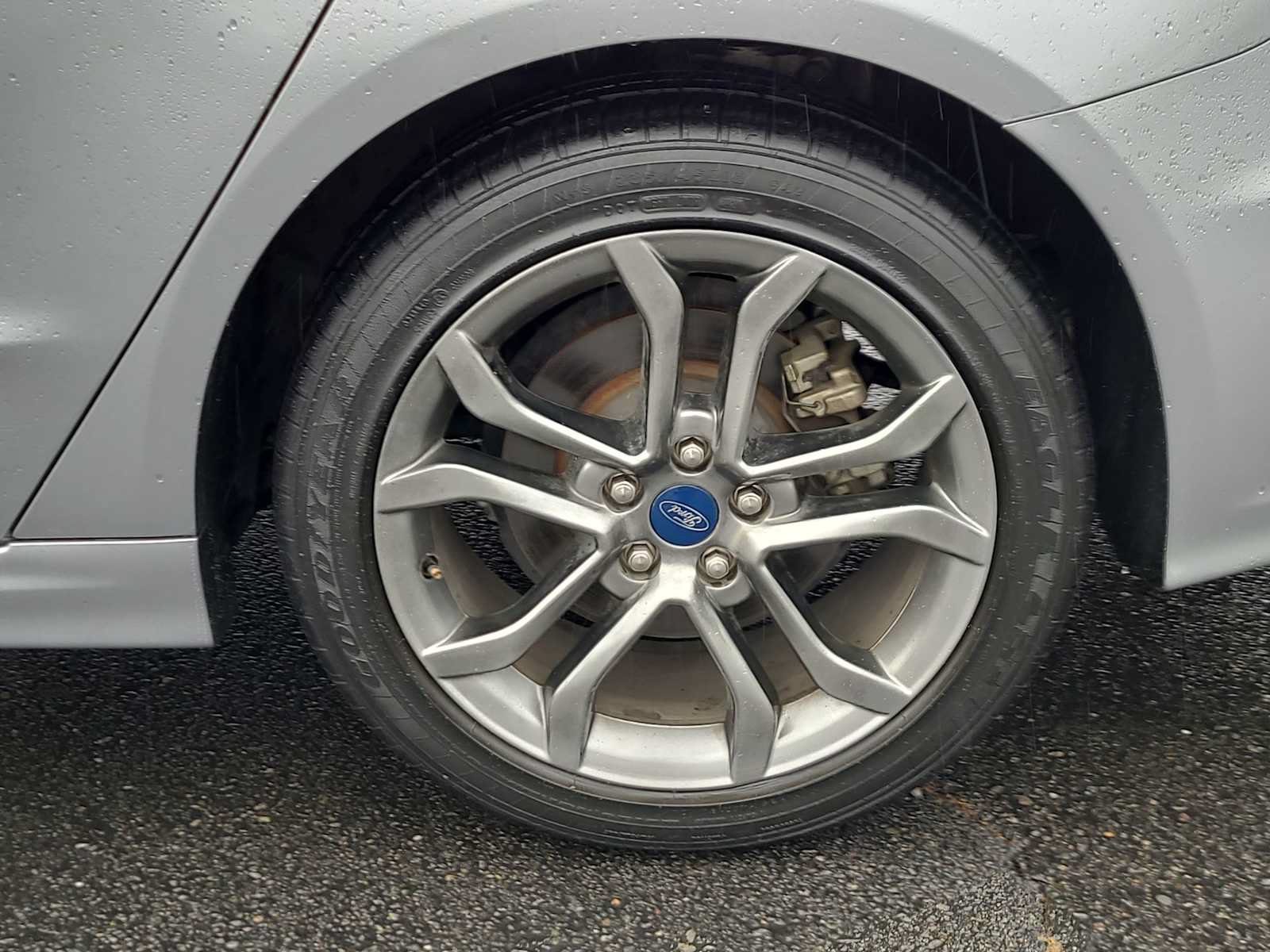Used 2020 Ford Fusion SEL FWD image 16