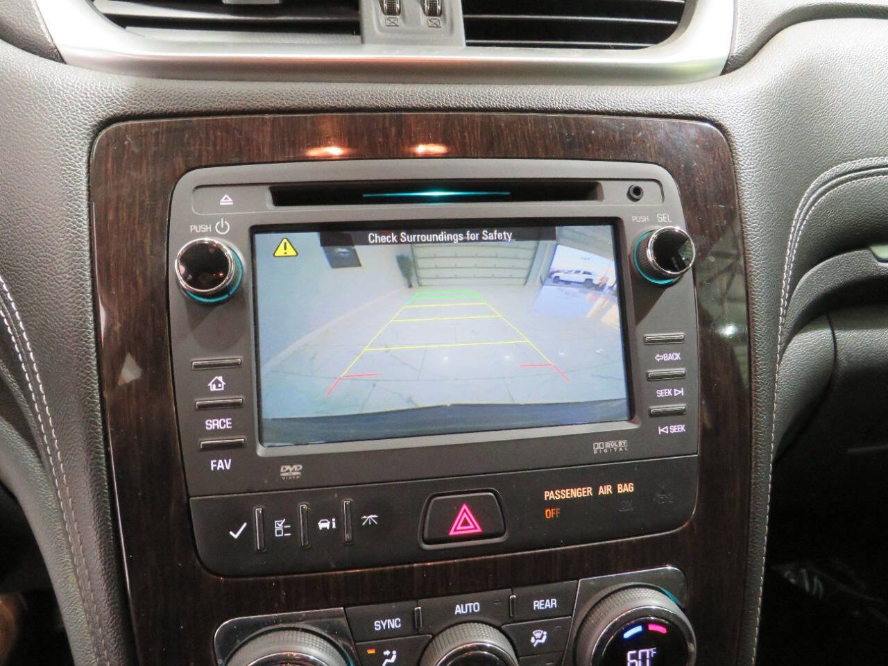 Used 2016 Chevrolet Traverse LT w/ Traveler's Package image 23