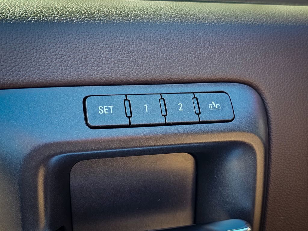 Used 2018 GMC Sierra 3500 Denali w/ Duramax Plus Package image 14