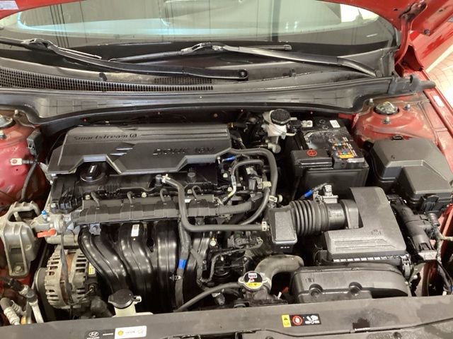 Used 2023 Hyundai Elantra Limited w/ Cargo Package image 22