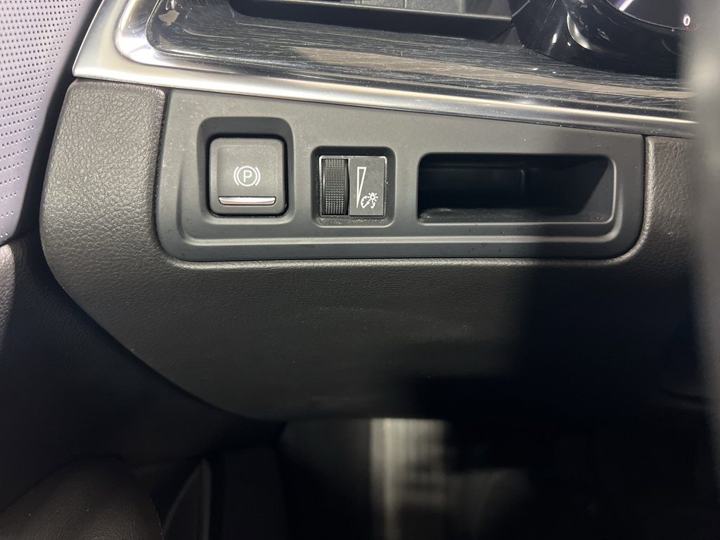 Used 2023 Cadillac XT5 Premium Luxury image 33