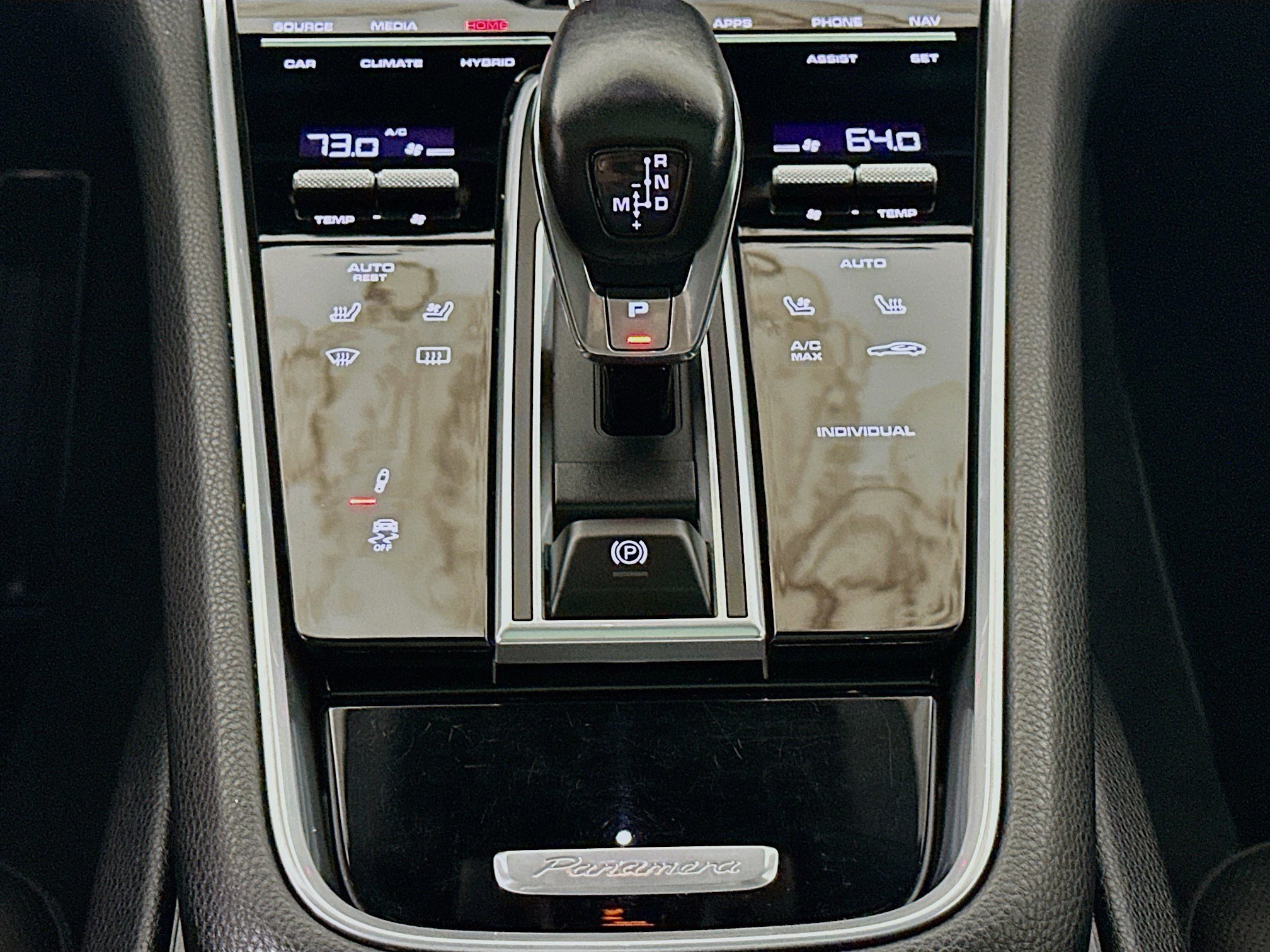 Used 2018 Porsche Panamera 4 image 14