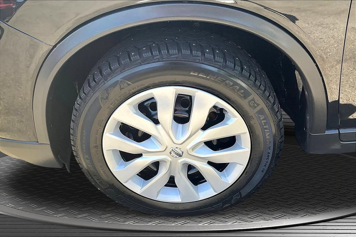 Used 2020 Nissan Rogue S FWD image 33