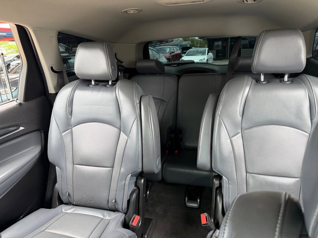 Used 2018 Buick Enclave Essence w/ Trailering Package FWD image 38